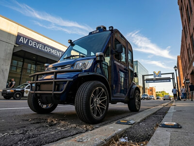 Massimo MVR Pro Series Autonomous Security Patrol Cart