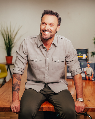 Depend® and Brian Austin Green are igniting conversations about men taking charge of their health and championing the strength of men fighting prostate cancer through the Stand Strong for Men’s Health™ initiative.