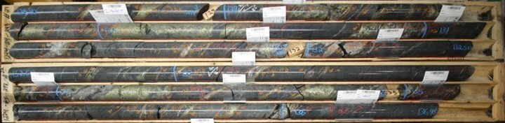 Figure 1: Mineralized Intervals from holes 1274-24-293 and 1274-24-294, 1274-24-293 – 128.40m to 136.45m: (CNW Group/Abitibi Metals Corp.)