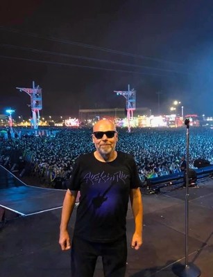 LEGENDARY MUSIC EXPERT MATT PINFIELD TO HOST LIVEXLIVE WEEKLY ROCK COUNTDOWN SHOW