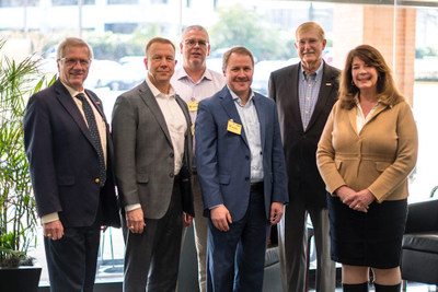 Pictured, left to right: Rick Lober, Vice President & General Manager, Defense & Intelligence Systems, Hughes; Tim Kopra, President, OneWeb Technologies; Ian Canning, Chief Operating Officer, OneWeb Technologies; Steve Perreault, Chief Financial Officer, OneWeb Technologies; Jeff Lessner, Vice President, Hughes; Leslie Blaker-Glass, Vice President, Hughes
