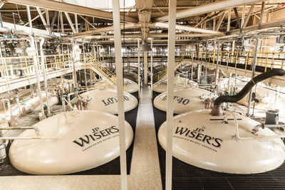 Hiram Walker & Sons Distillery Proud to Produce Hand Sanitizer to Help Canadian Fight Spread of COVID-19 Virus (CNW Group/Corby Spirit and Wine Communications)