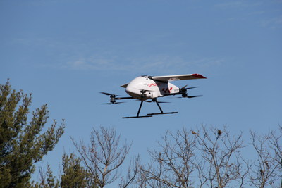 Drone Delivery Canada's Robin XL Drone in flight (CNW Group/Drone Delivery Canada)