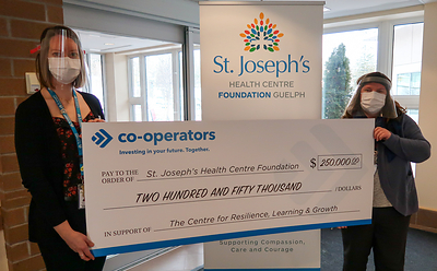 (Left to Right) Emily Saunders and Nancy Gibbs-Keithlin, two members of the St. Joseph's Health Centre Resilience Working Group (CNW Group/The Co-operators Group Limited)